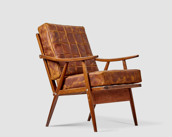 Material Matters: How Wood, Metal, and Upholstery Age with Elegance