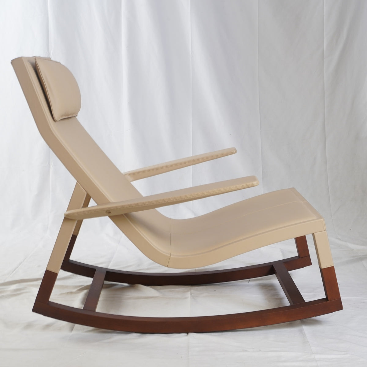 Poltrona Frau 'Don'do' Rocking Chairs, Pair of