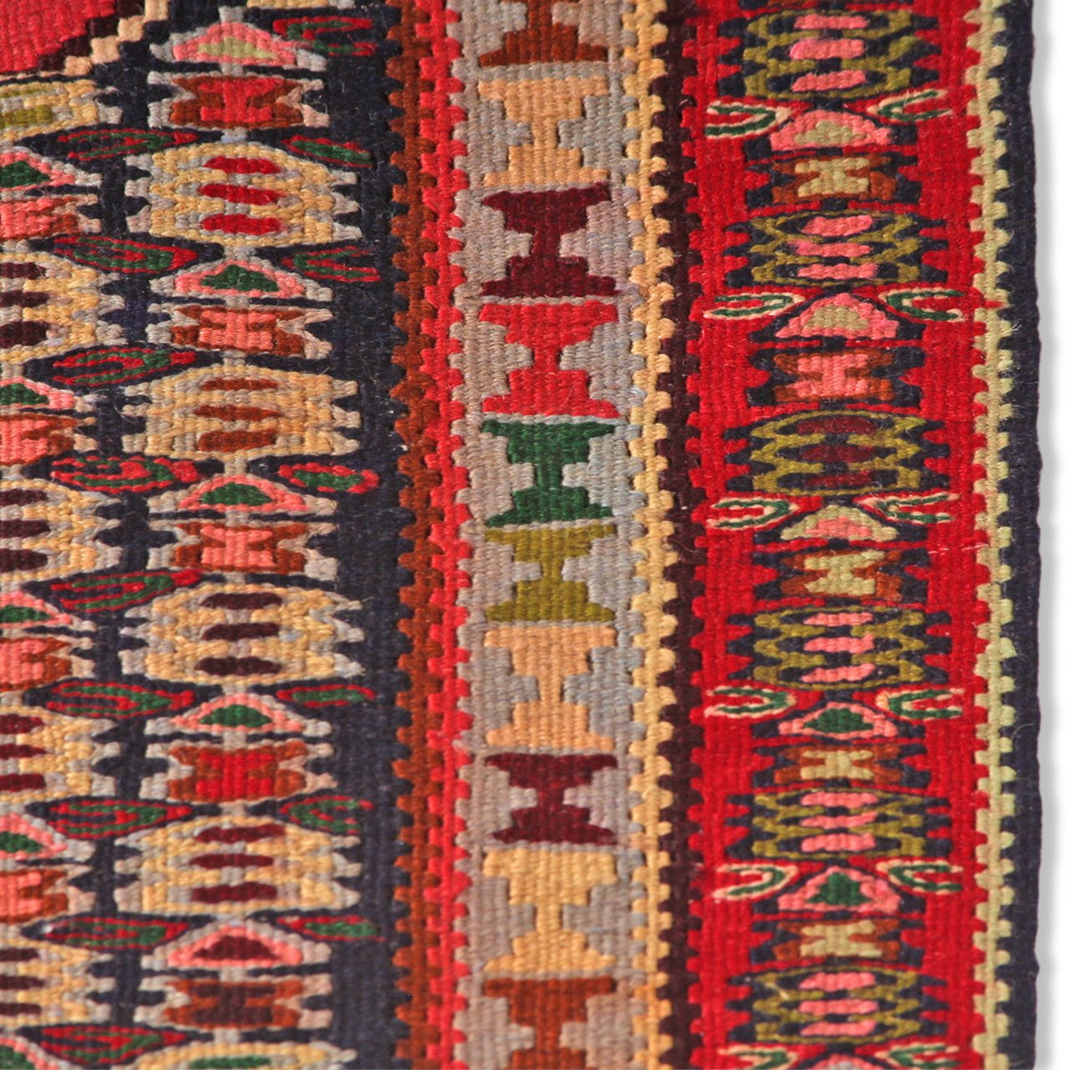 Hand Knotted Meshkin Persian Wool Runner Carpet (2 ft 8 in x 9 ft 6 in)