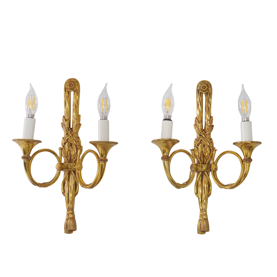 Luminaire d'Art Hunter Horn Gilt Sconces, Pair of