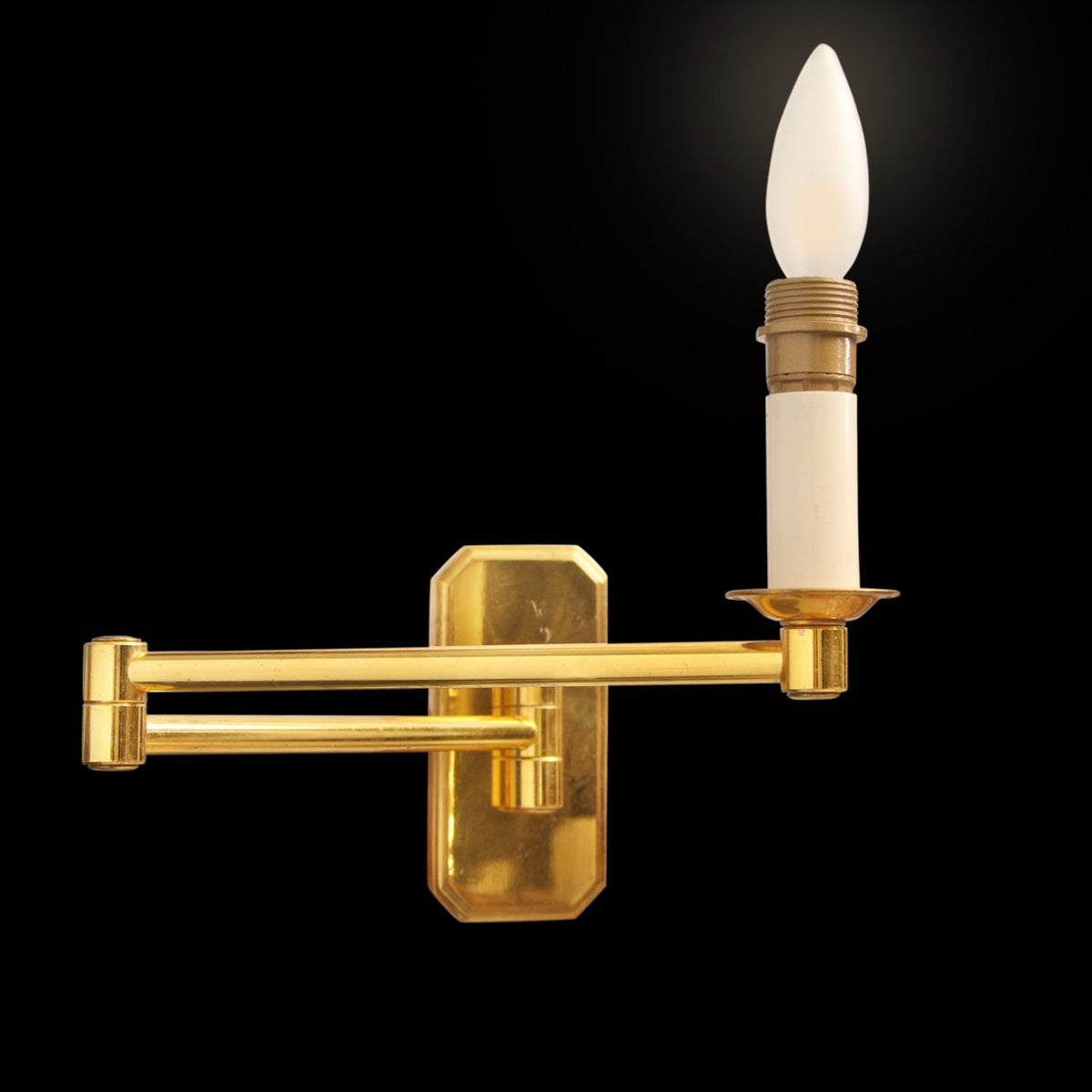 Pair of Luminaire d'Art Transitional Arm Sconces