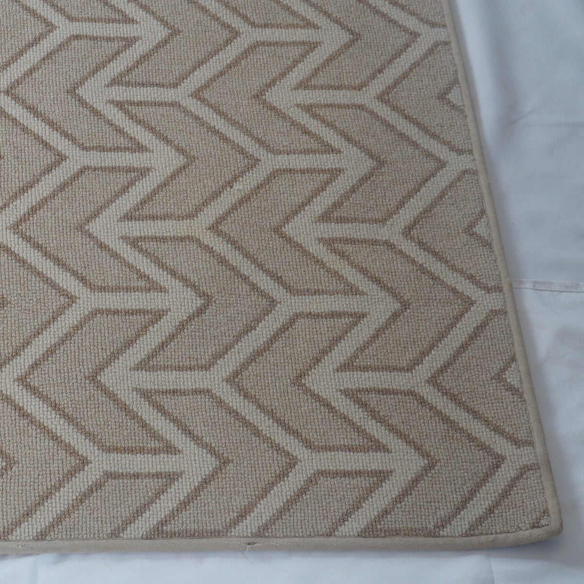 David Hicks Chevron Mirage Pattern Wool Floor Carpet