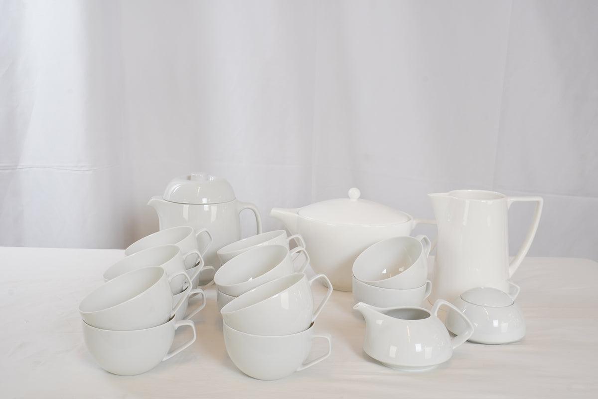 Vintage Rosenthal and Wedgwood Dinnerware Collection, 29 pcs