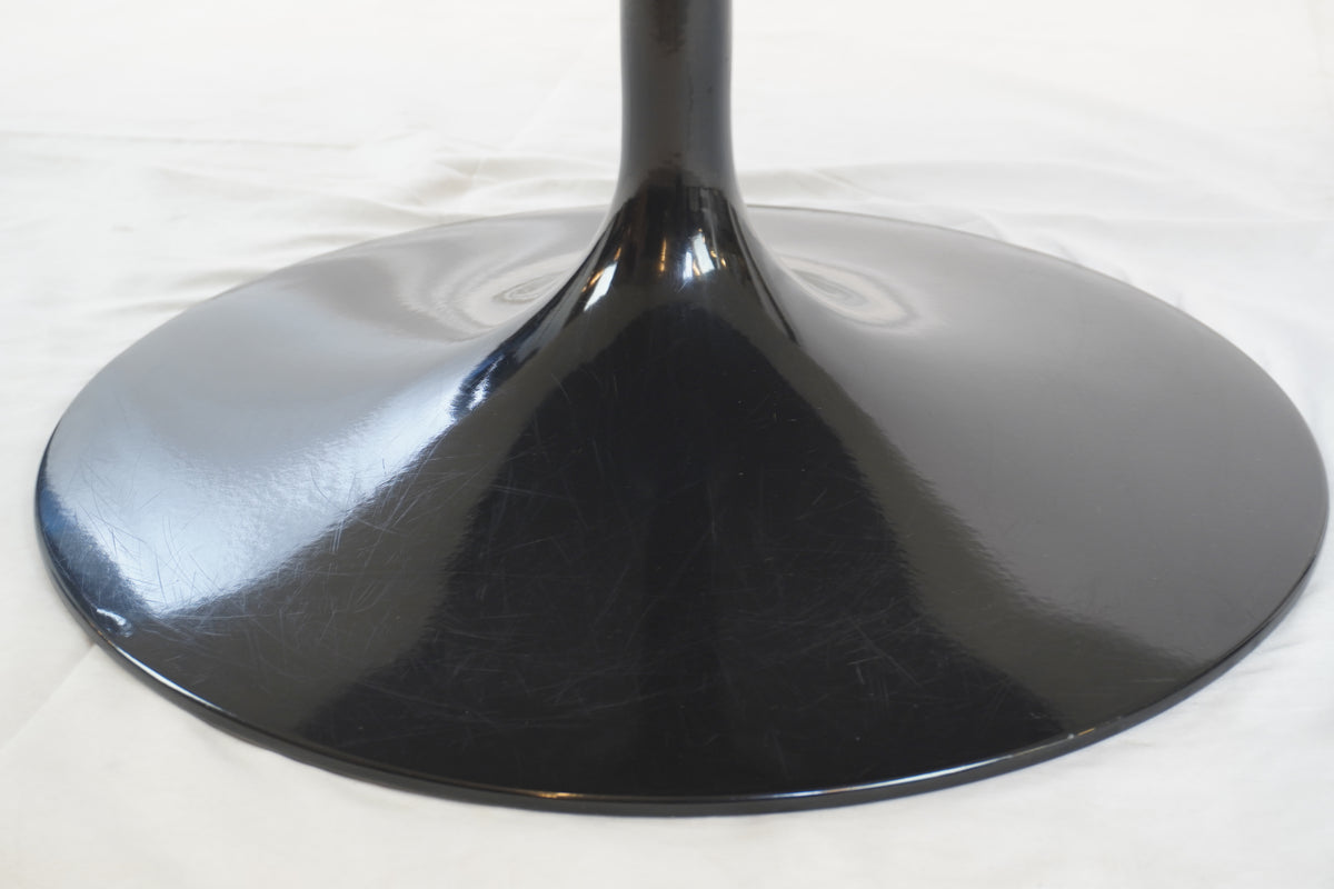 Knoll Saarinen Oval Coffee Table