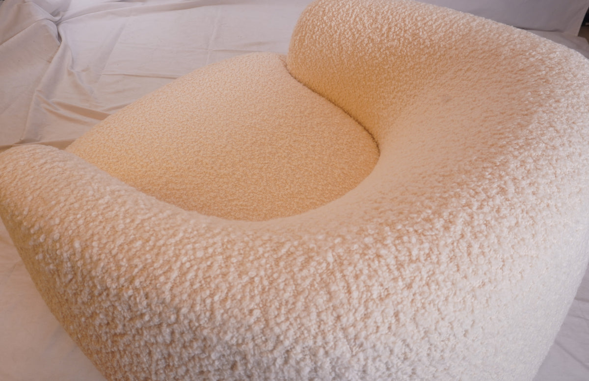 HOLLY HUNT Studio Sumo Lounge Chair