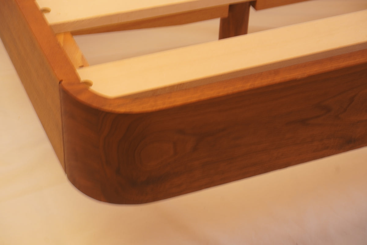 Suite Queen Size Bed by Ozdemir & Caglar from De La Espada