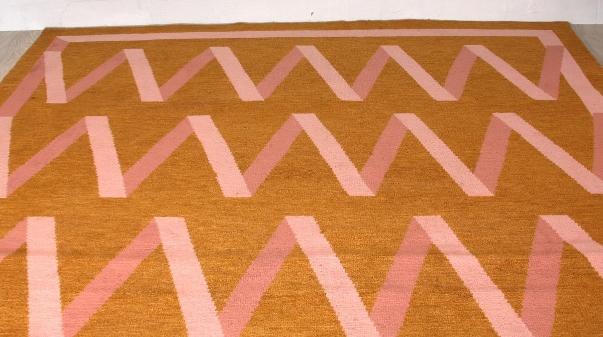 Nordic Knots Folding Ribbon Carpet (9 ft x 12 ft)