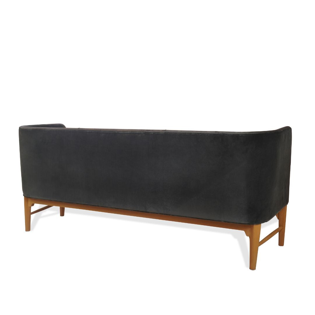 ARNE JACOBSEN & FLEMMING LASSEN Mayor AJ5 Sofa for &Tradition