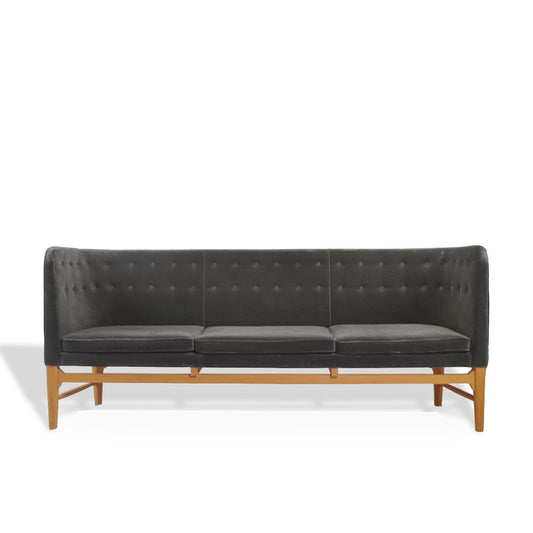 ARNE JACOBSEN & FLEMMING LASSEN Mayor AJ5 Sofa for &Tradition