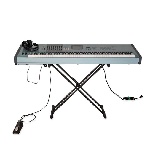 Yamaha MOTIF XS8 Keyboard Synthesizer with Headphones